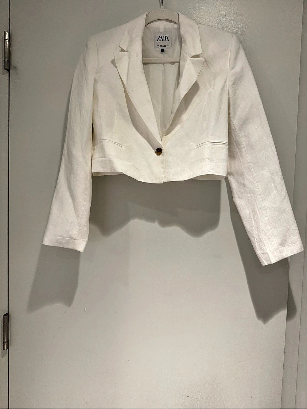 Zara Cropped Blazer in White Like New